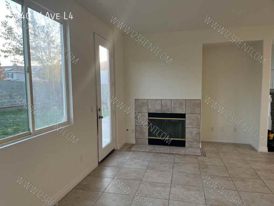 5640 West Avenue L 4 - Photo 4 of 39