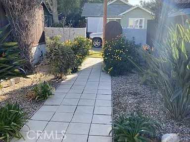 2017 Lovila Ln #2017 - Photo 6 of 34