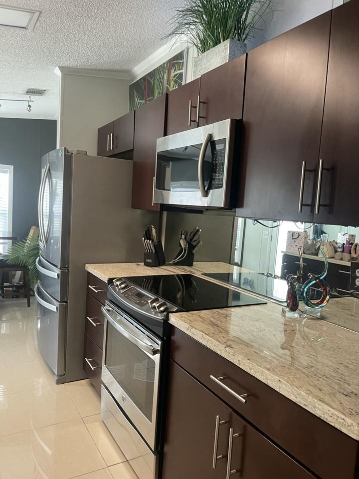 817 Sunglow St #817 - Photo 3 of 15