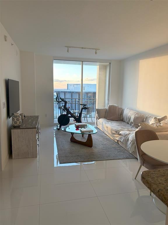 550 Okeechobee Boulevard #550-1518 - Photo 7 of 8