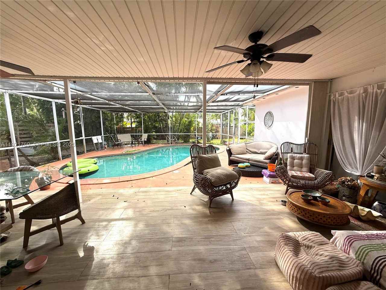 5424 Van Buren Street