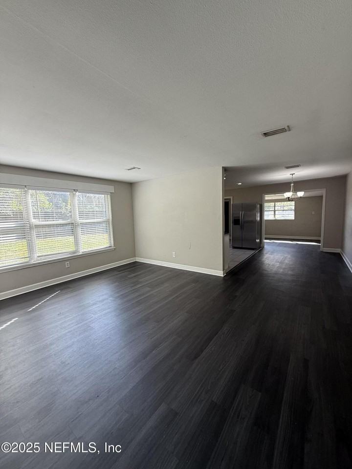 10914 Indies Dr N #10914 - Photo 7 of 27