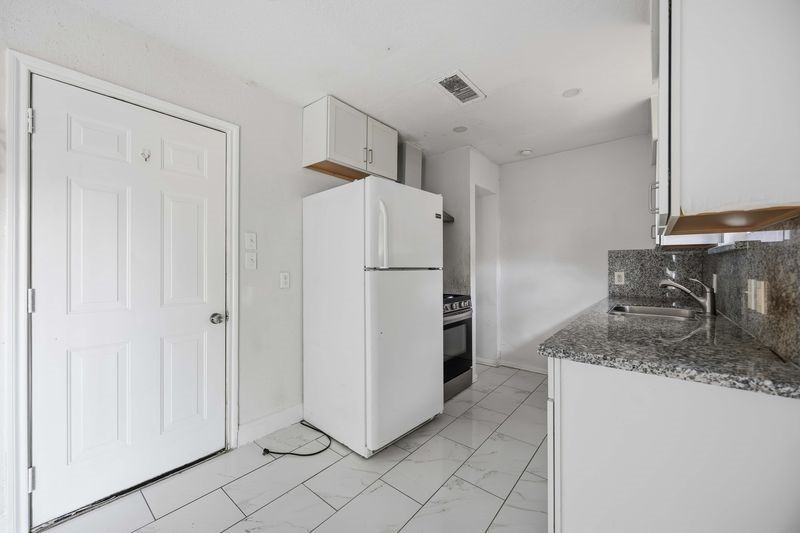 12659 Chiswick Rd #12659 - Photo 3 of 21