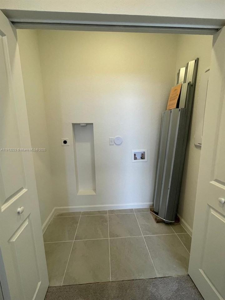 1066 Southeast 2nd Drive #1066-1066 - Photo 2 of 29