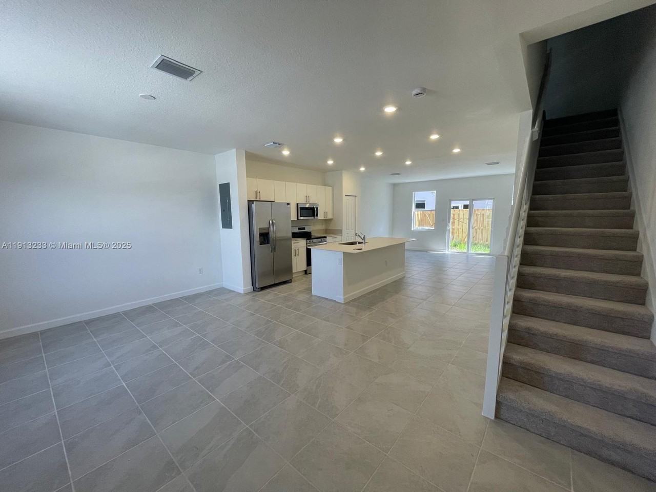 1066 Southeast 2nd Drive #1066-1066 - Photo 3 of 29