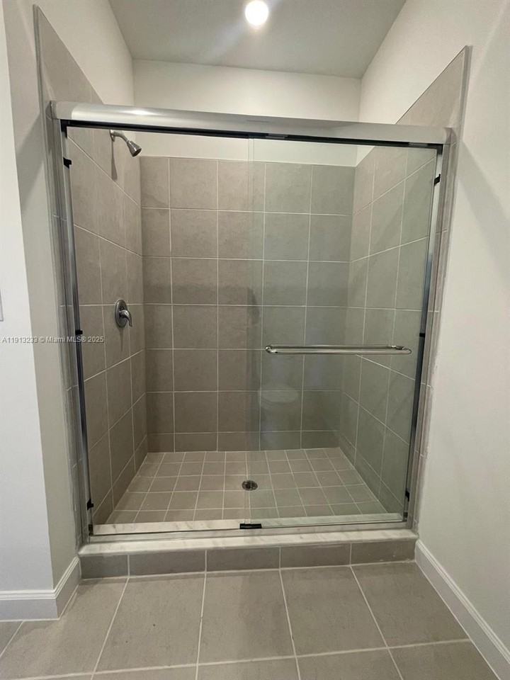 1066 Southeast 2nd Drive #1066-1066 - Photo 7 of 29