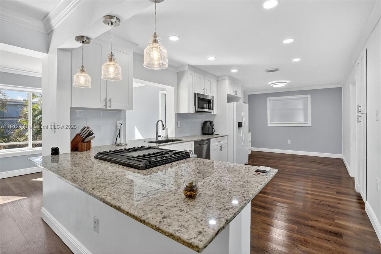 7920 Alhambra Boulevard #7920 - Photo 2 of 38