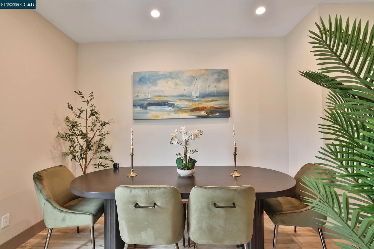 946 Risa Road #946A - Photo 3 of 17