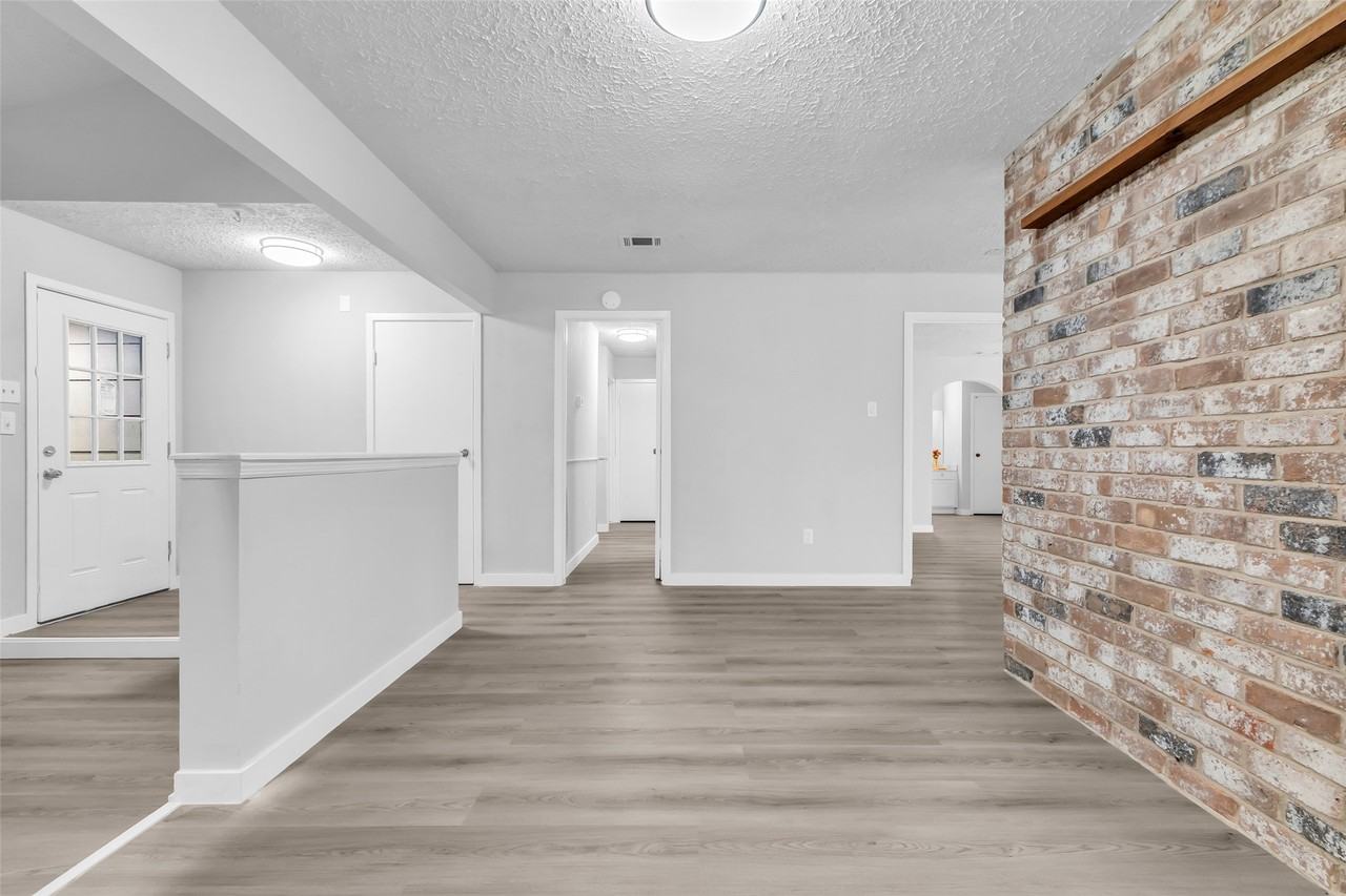 11829 S Red Cedar Cir #11829 - Photo 6 of 37