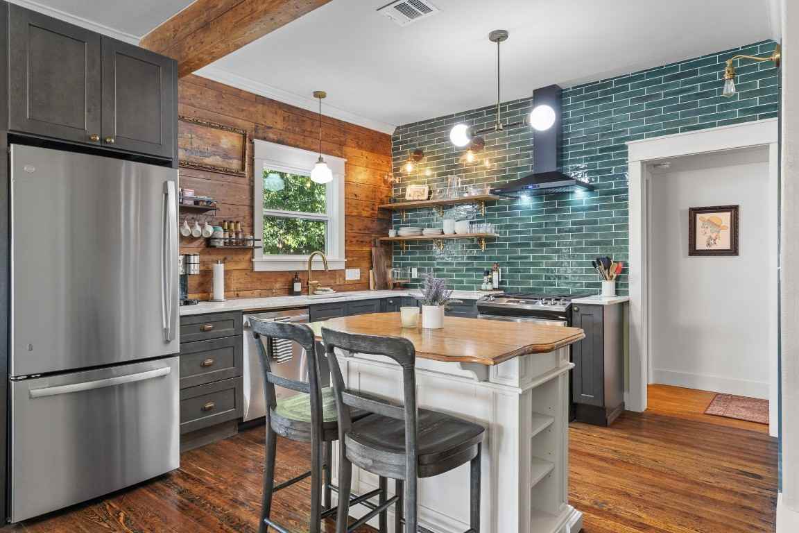 519 E Ashby Pl #519 - Photo 3 of 34