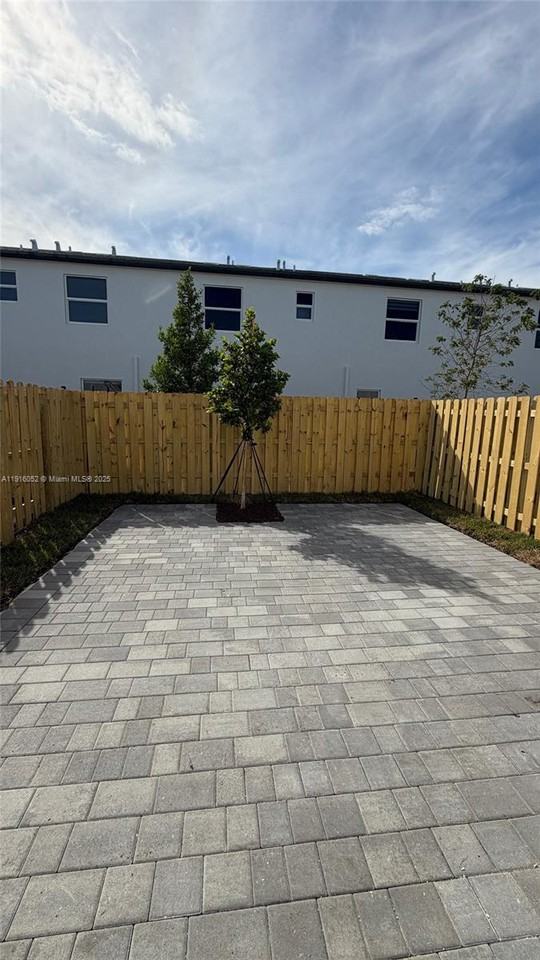 15600 Sw 276th Ter #15600 - Photo 2 of 15