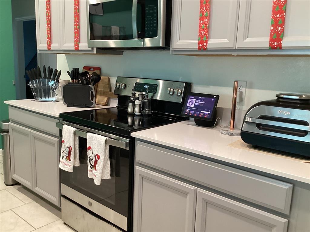 260 Pershing St #260 - Photo 3 of 42