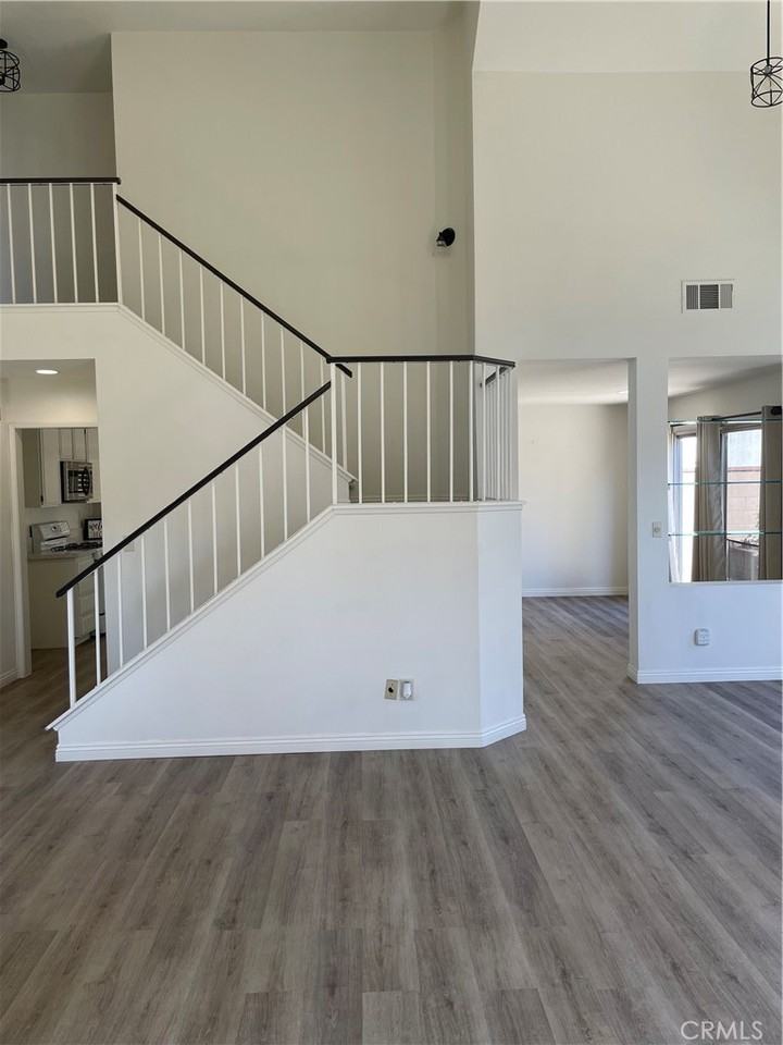 13592 Crescent Hill Dr #13592 - Photo 3 of 19