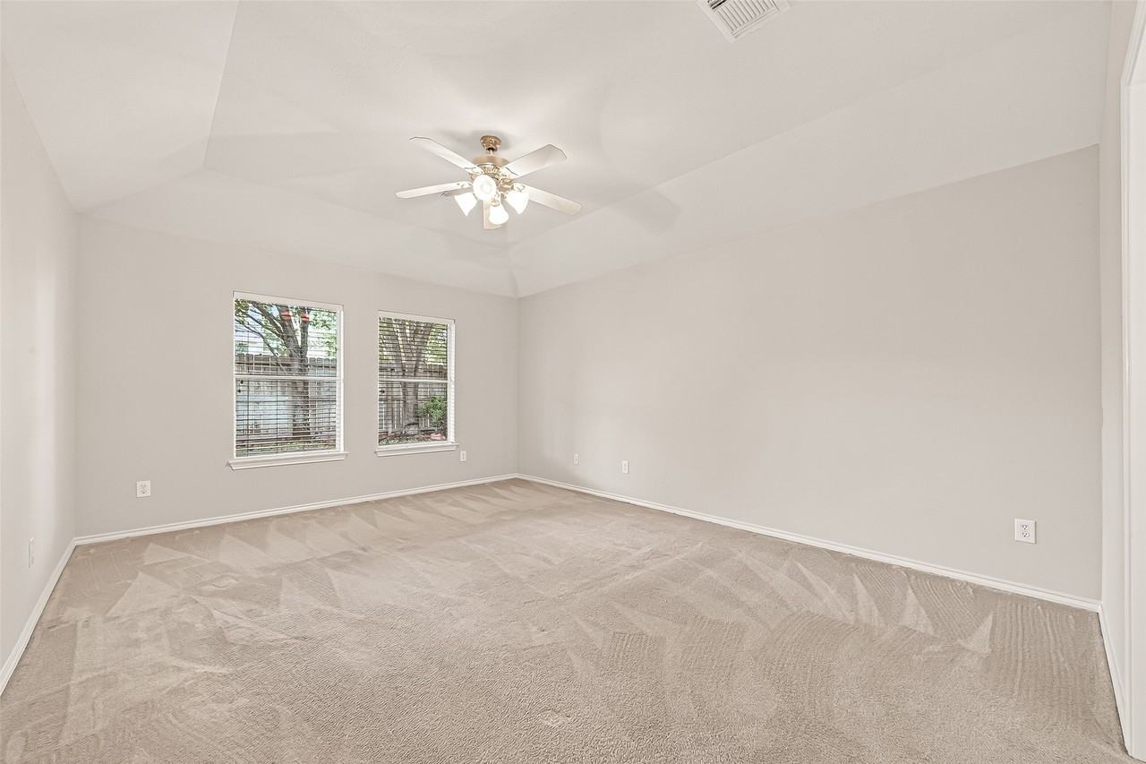 26414 Suffield Glen Lane #26414 - Photo 7 of 50