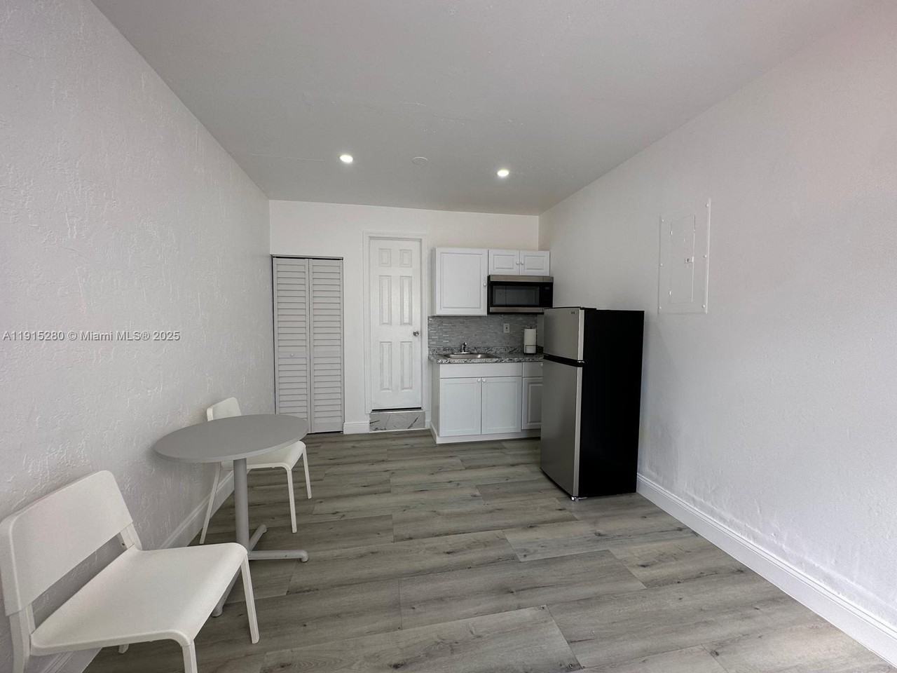 12683 Northwest 10th Street - Photo 3 of 7