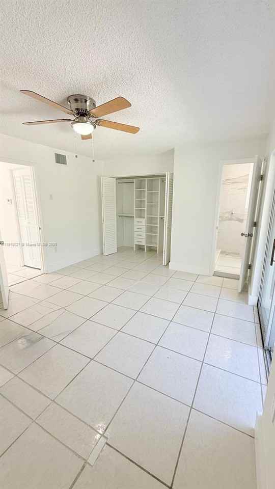 20337 Ne 2nd Ave #20337-16 - Photo 3 of 26