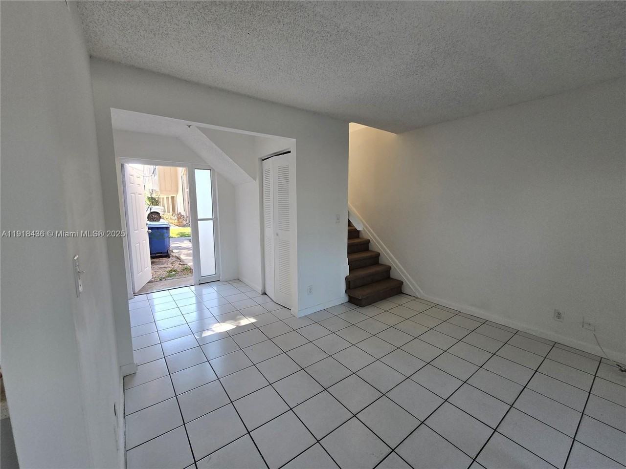 5940 Nw 21st St #594051A - Photo 2 of 12