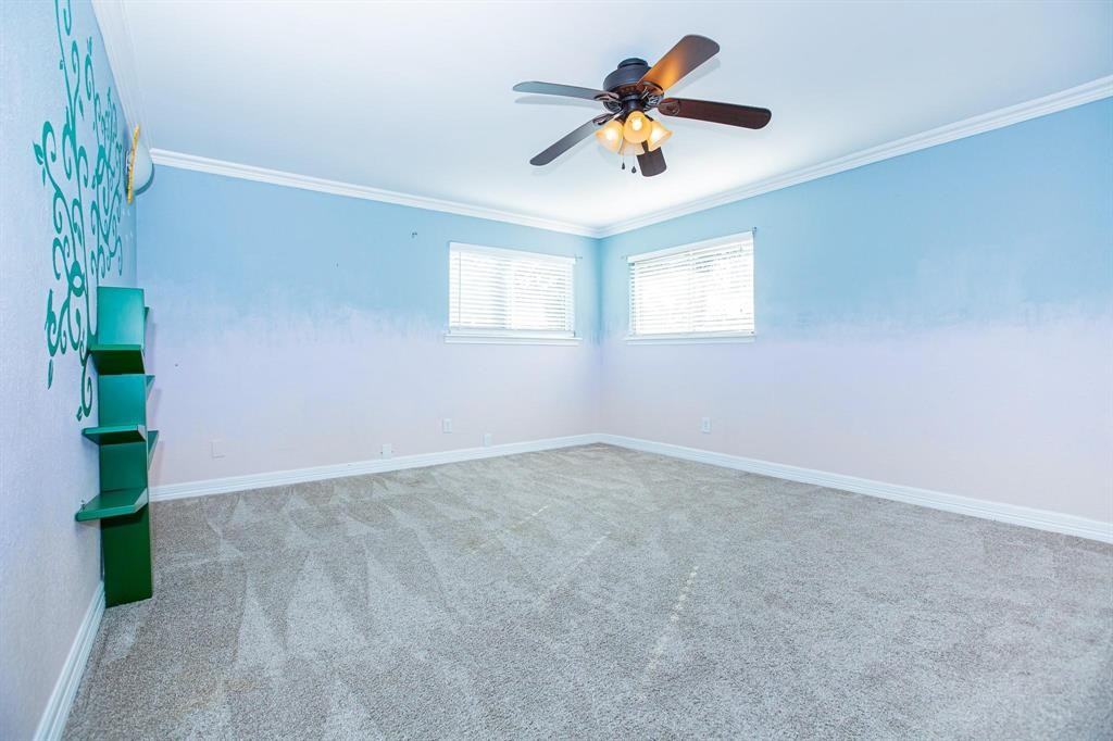 550 Briarwood Dr #550 - Photo 3 of 35