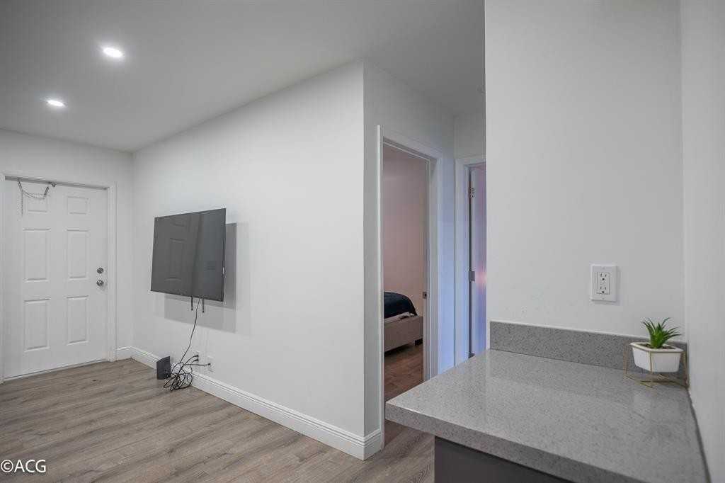 19 Northeast 16th Street #19 - Photo 7 of 13