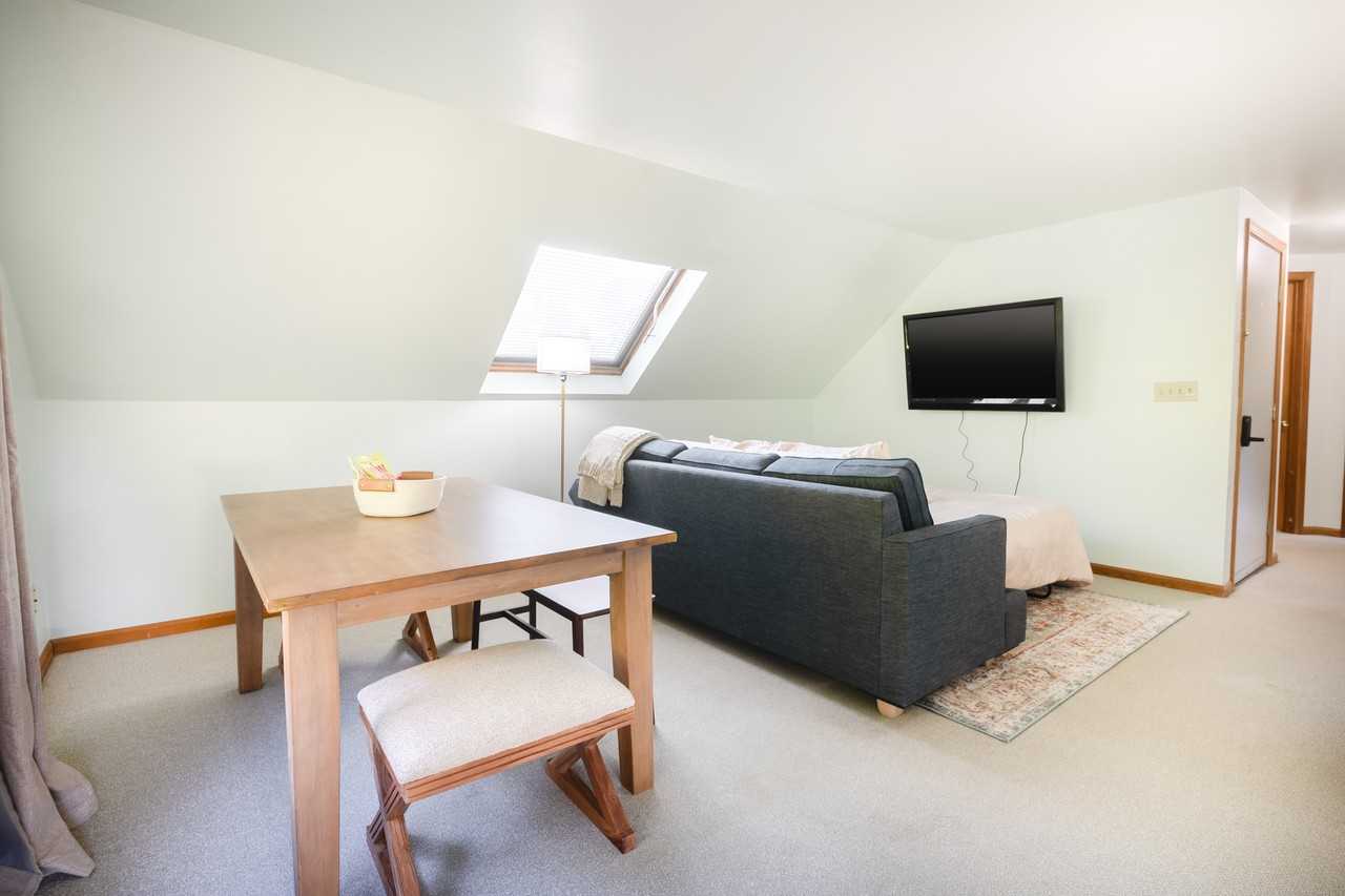 65 Whately Rd #B - Photo 5 of 10