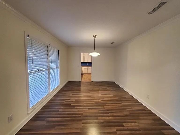 504 Robin Ln #NA - Photo 3 of 26