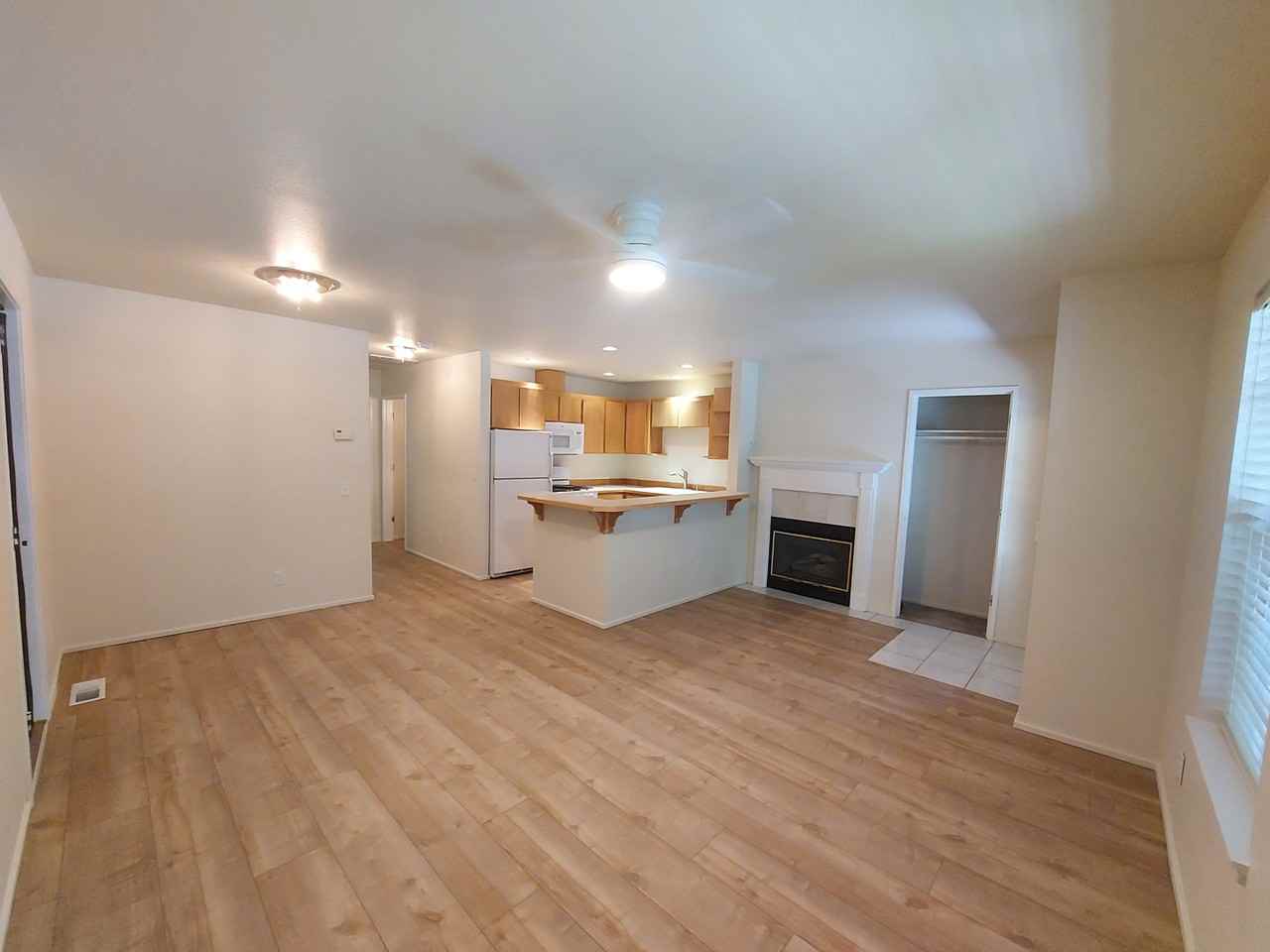 1085 Ne Purcell Blvd #1-4 - Photo 5 of 27