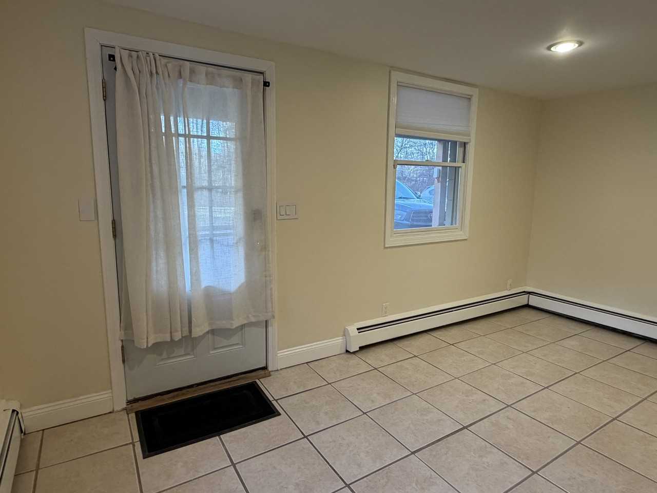 83 Old Bridge St #A - Photo 5 of 23