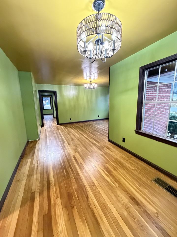 2704 44th Avenue #NA - Photo 4 of 22