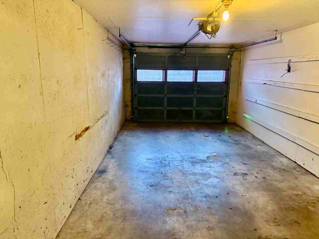 4136 Southeast Washington Street - Photo 4 of 16