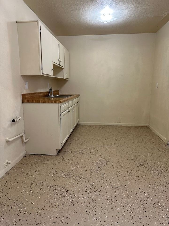 3413 Sw Brendan Ave - Photo 4 of 7