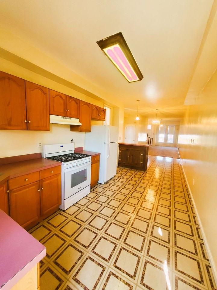 1225 E Lanvale St - Photo 6 of 20