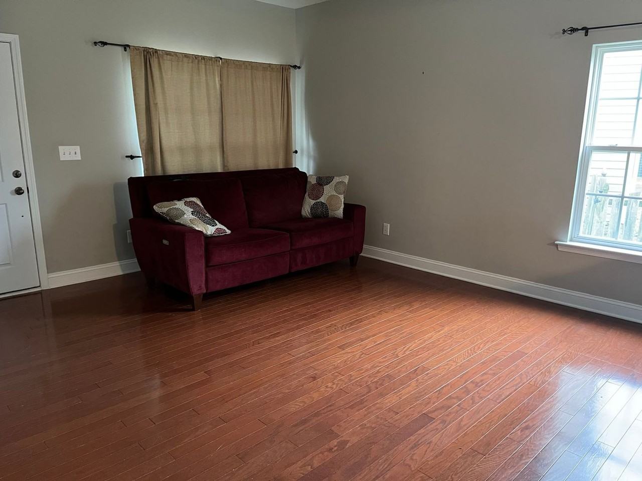 10515 Hawick Ct - Photo 4 of 16