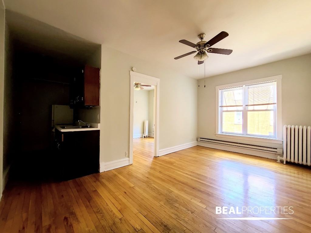 953 West Cornelia Avenue - Photo 3 of 7