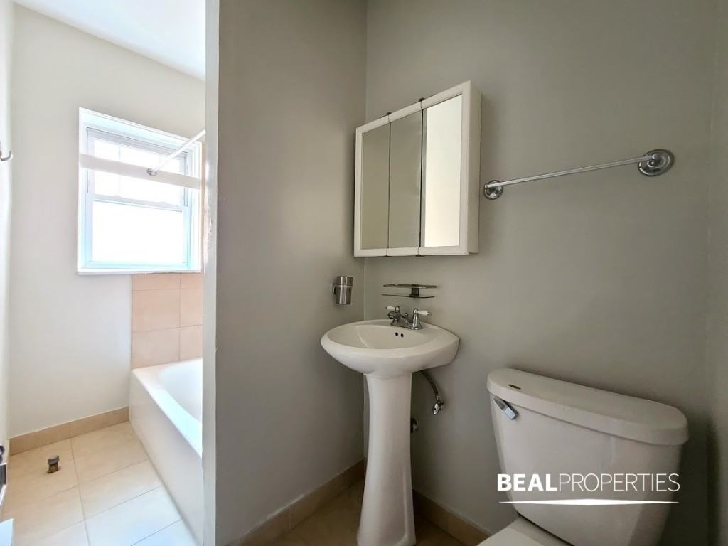 953 West Cornelia Avenue - Photo 6 of 7