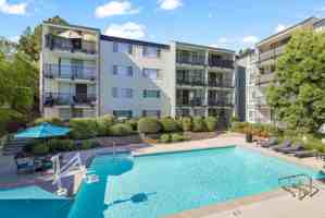 featured image of 1060 Continentals Way