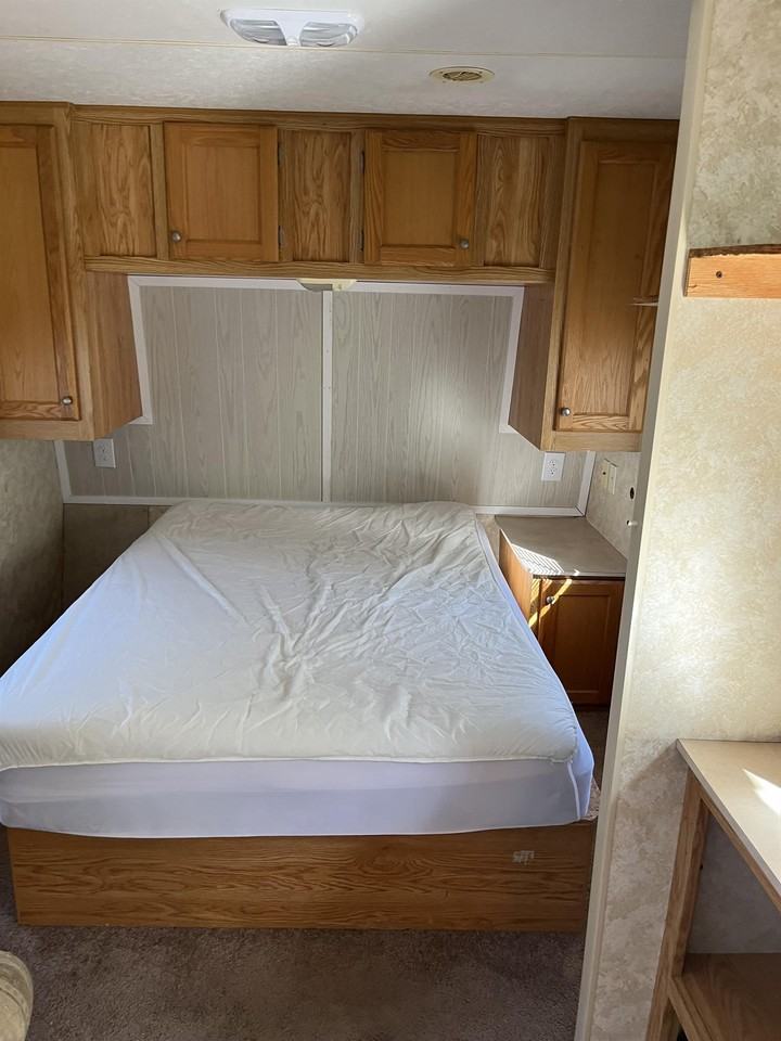 5027 River Road - Photo 3 of 48