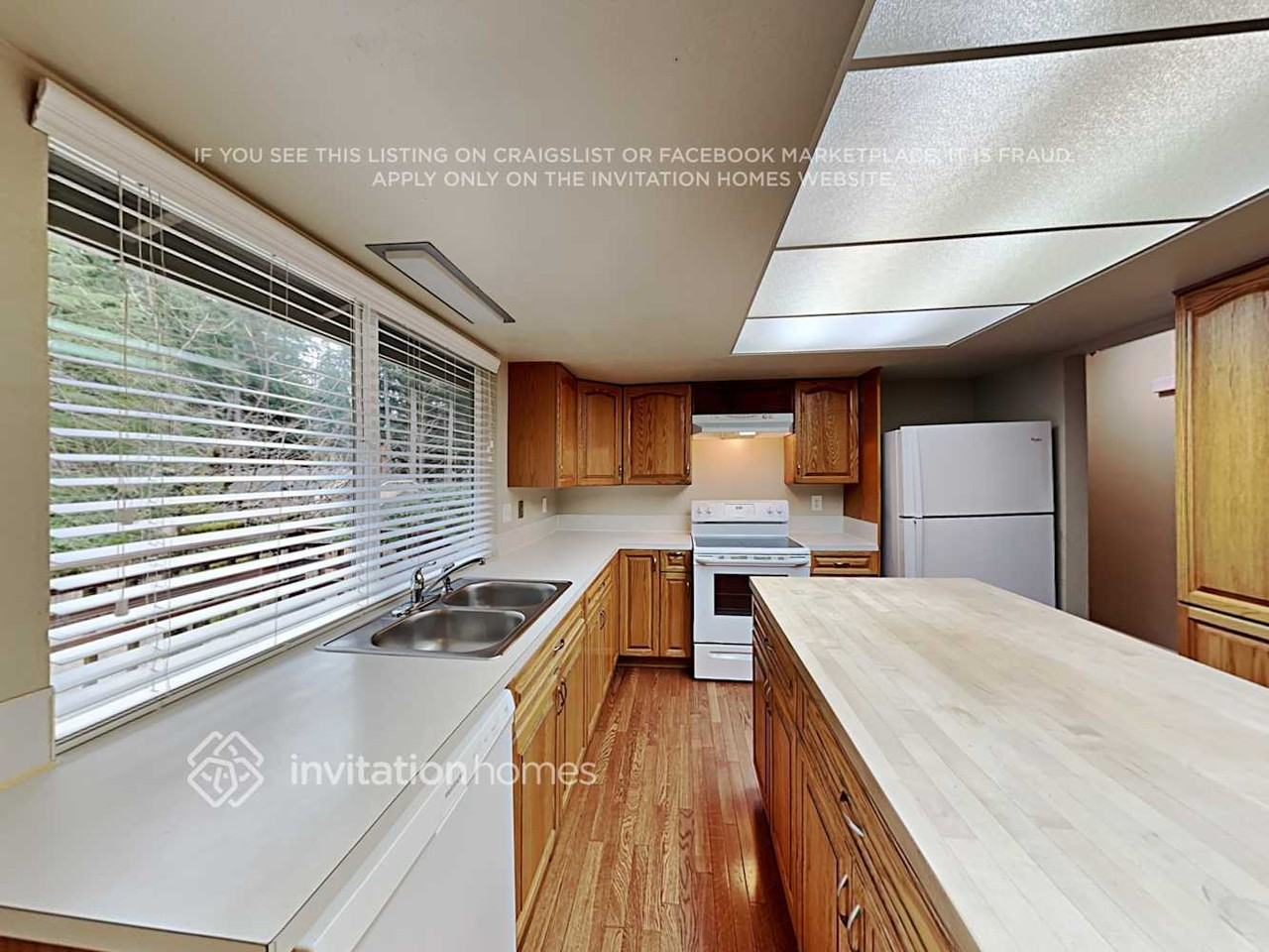 8702 61st St W - Photo 5 of 22