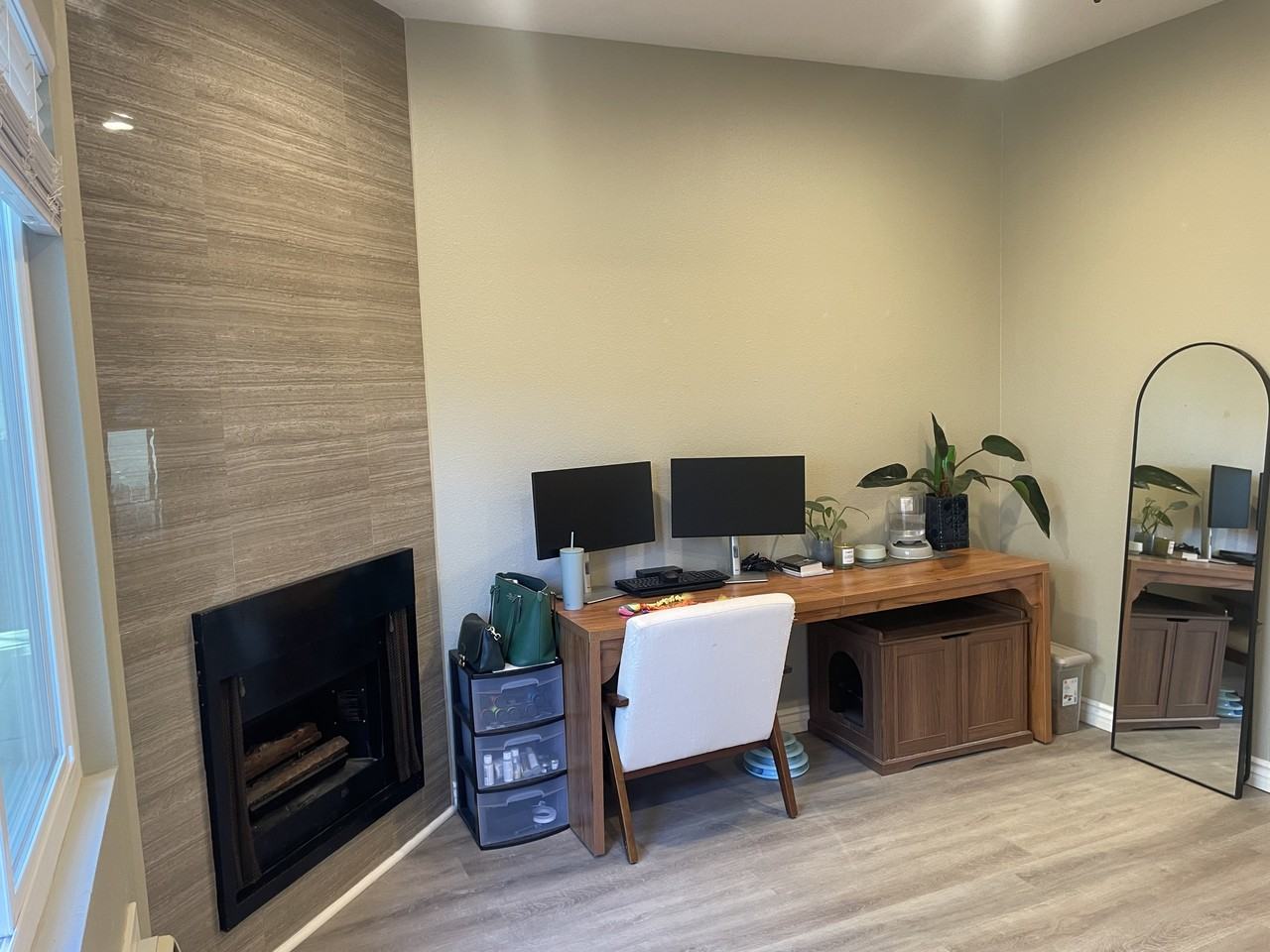 4433 Winona Avenue - Photo 2 of 24