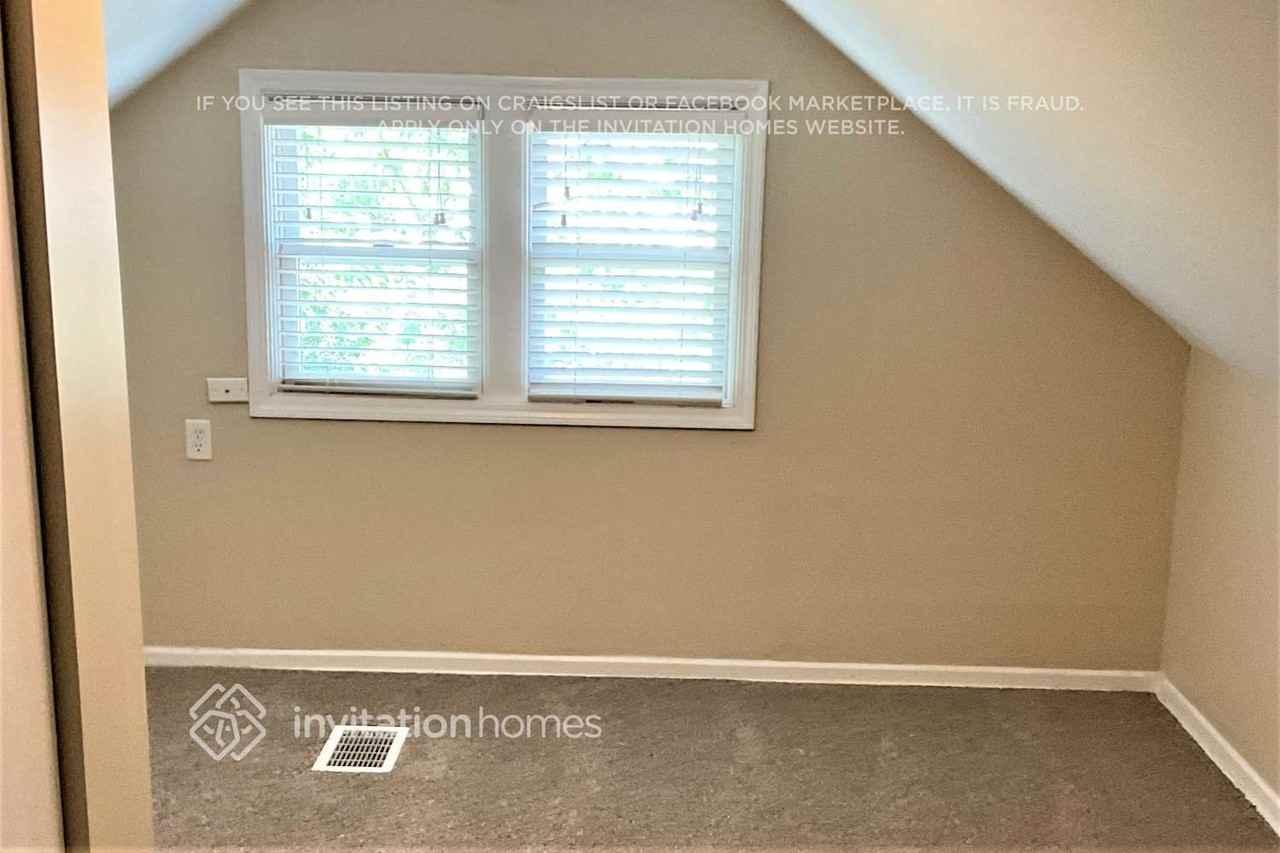 4N157 7th Ave - Photo 7 of 13