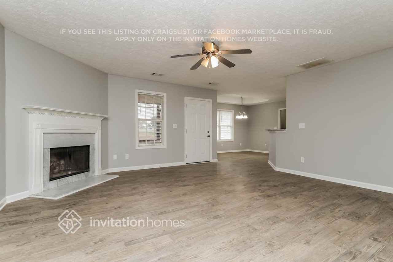 1004 Buttercup Lane - Photo 4 of 18