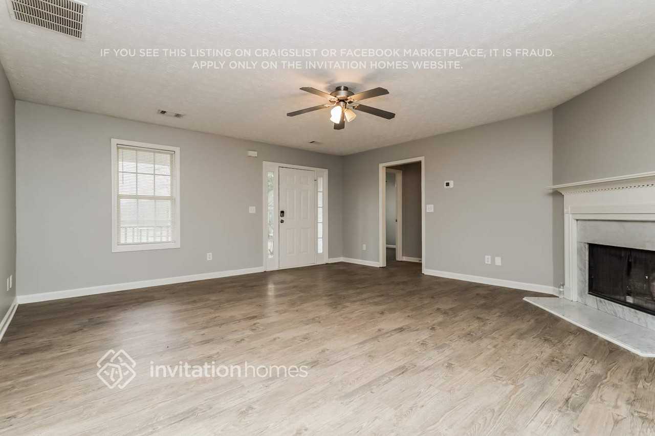 1004 Buttercup Lane - Photo 5 of 18