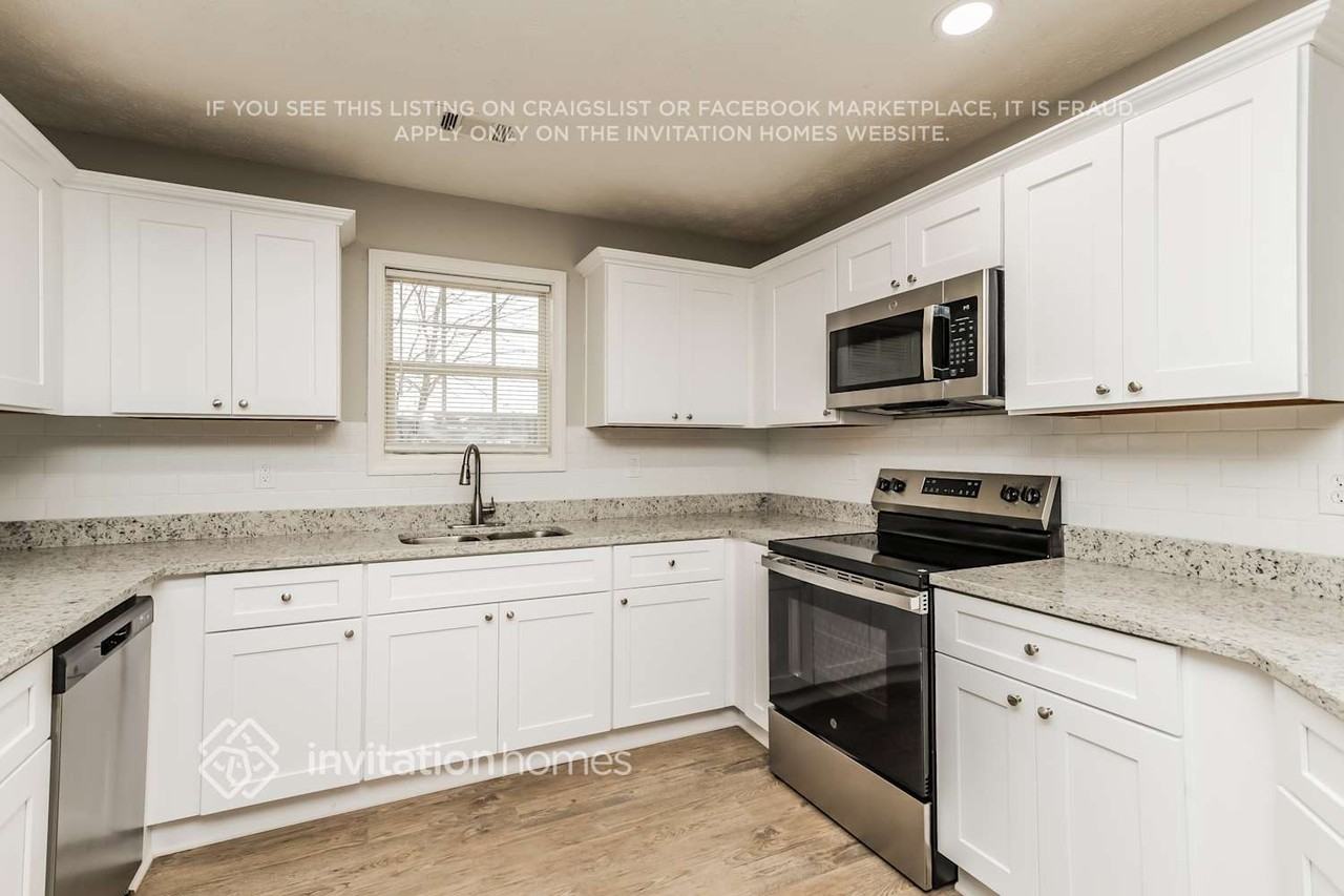 1004 Buttercup Lane - Photo 7 of 18