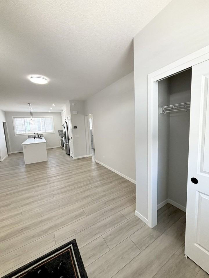 208 Lucas Close Nw - Photo 3 of 11