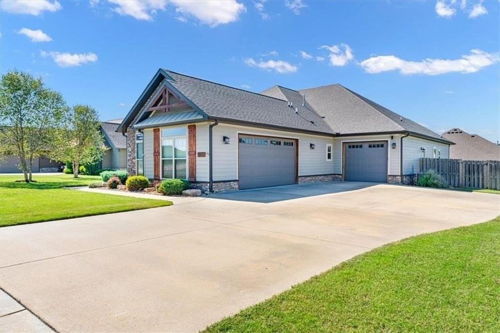 3711 Bitterroot St - Photo 3 of 17