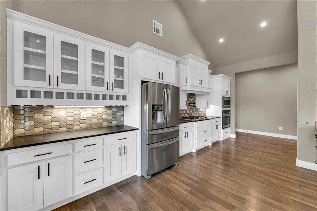 3711 Bitterroot St - Photo 5 of 17