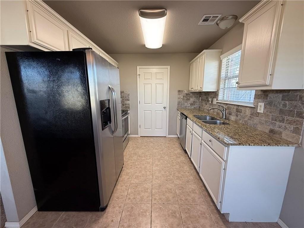 950 West Honeysuckle Drive - Photo 4 of 14