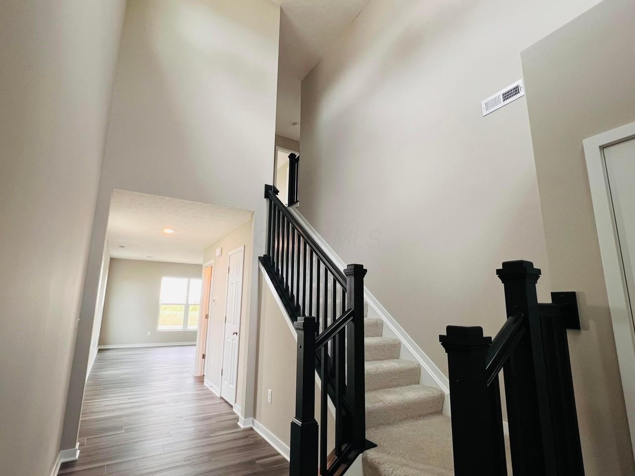 7101 Unitas Loop - Photo 2 of 36