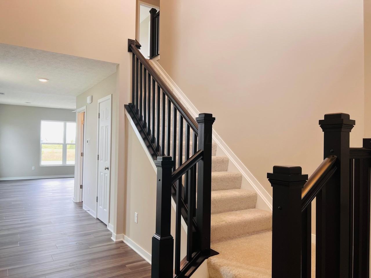 7101 Unitas Loop - Photo 3 of 36