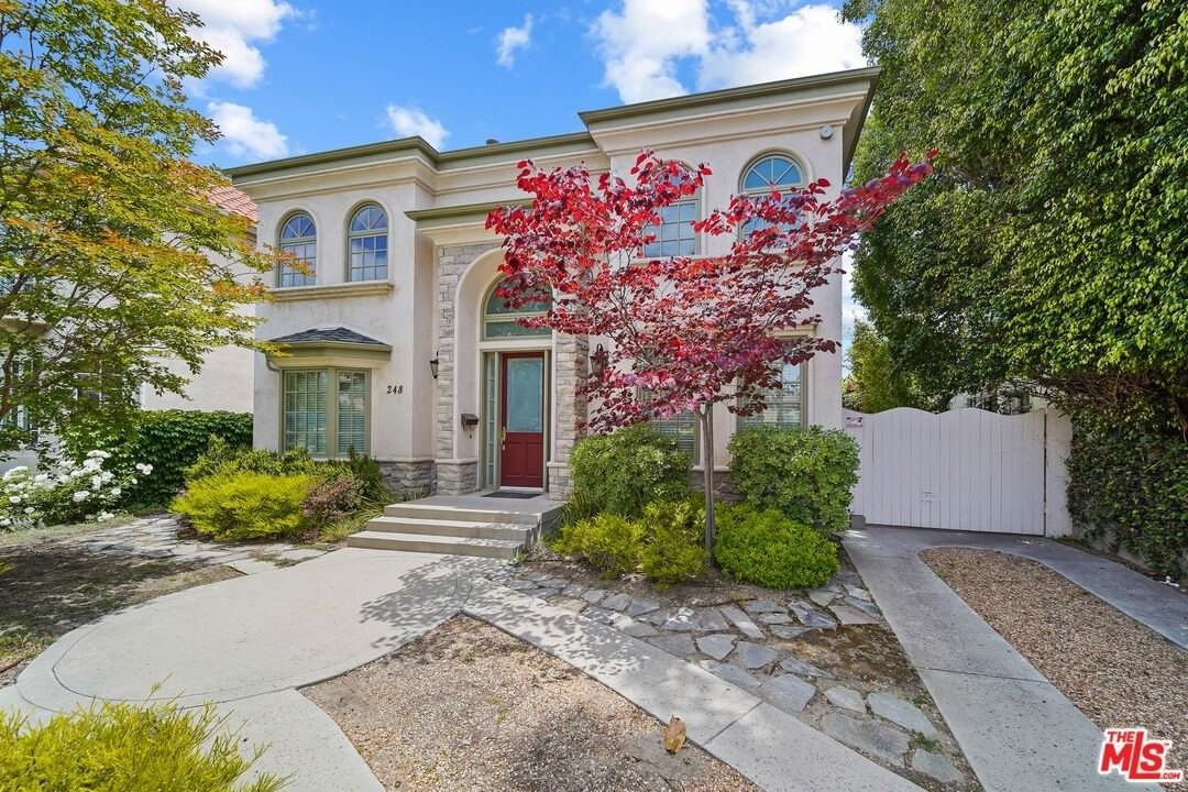 248 S Swall Dr - Photo 3 of 49