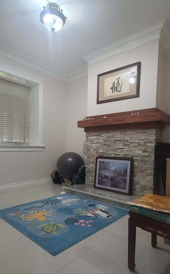 2058 West 42nd Avenue - Photo 7 of 34